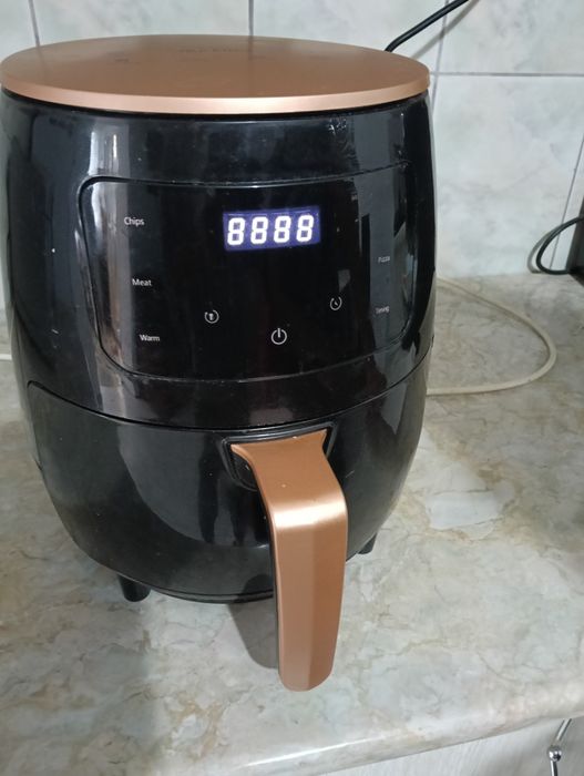 Fripteuza cu aer cald