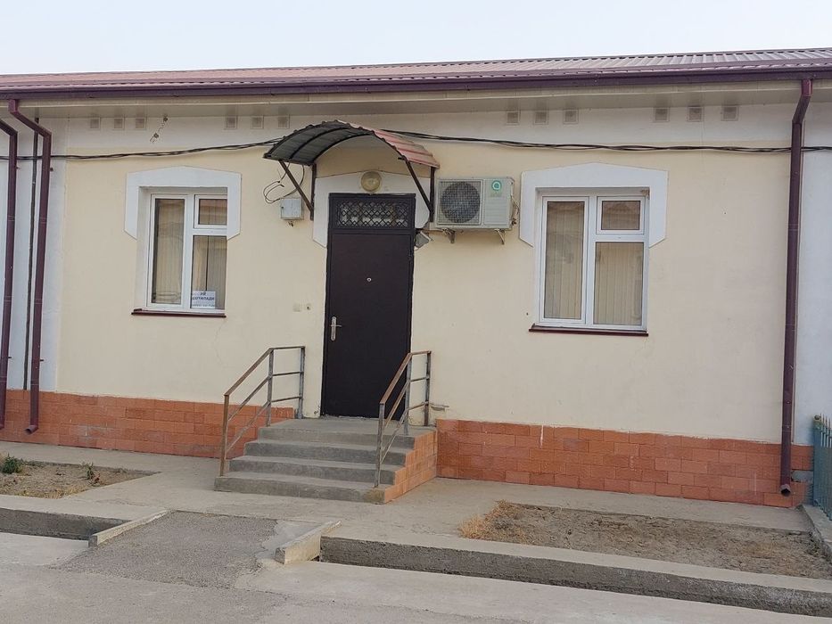 Жиззах шахар Нурафшон махалласида каттеж сотилади 2 сотих 4 хона