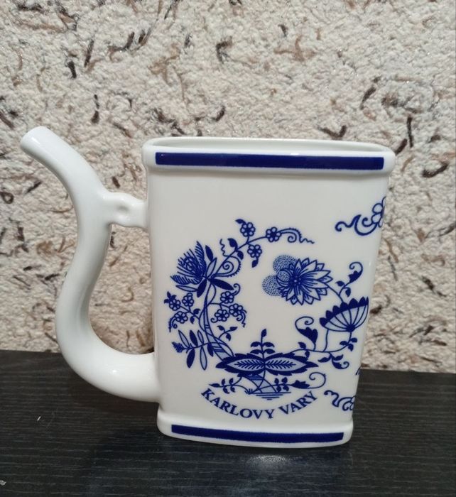 Фарфоровый поильник  Карловы Вары Чехия