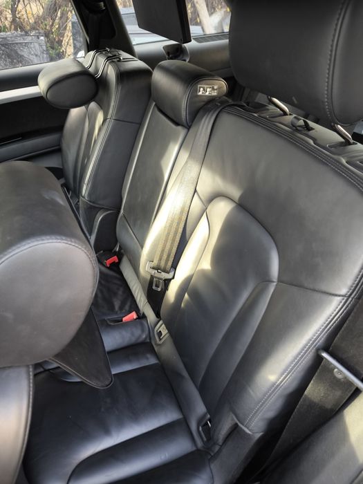 Кожени седалки AUDI Q7 7места + DVD