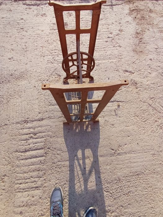 Стойка от шевна машина