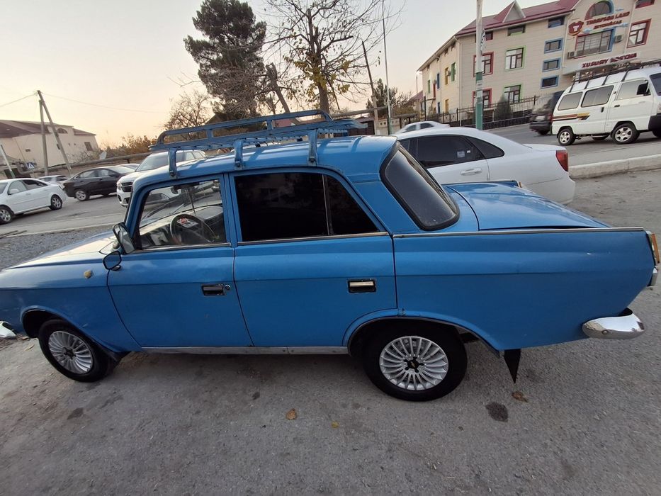 Москвич 412 сотилади