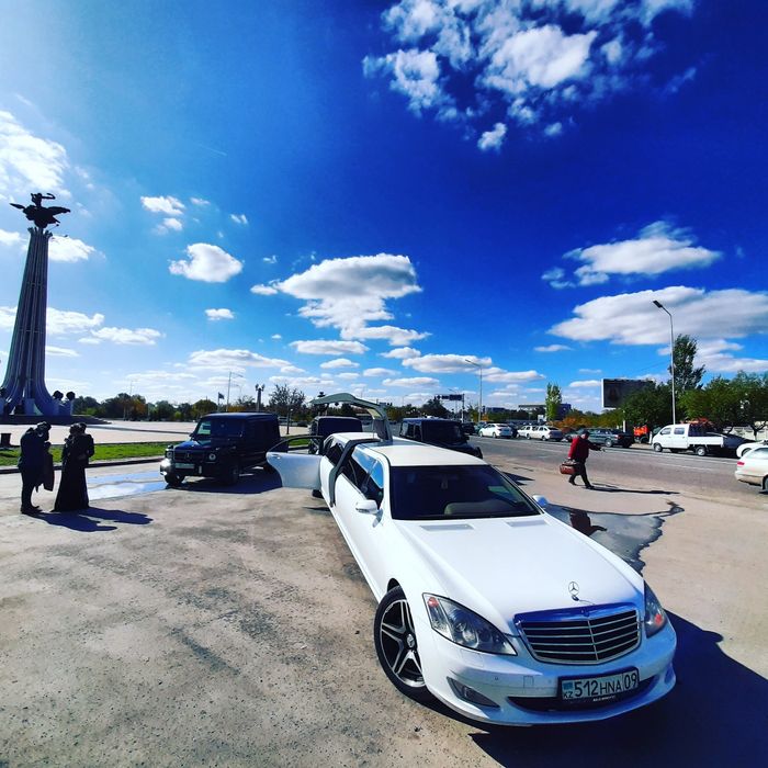 Прокат лимузина,аренда на свадьбу той род дом