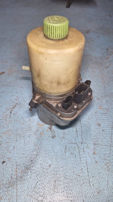 Pompa servo servodirectie trw vw polo 9n skoda fabia seat ibiza trw