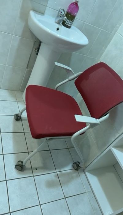 Офисный стул продам