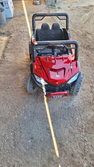 Акумулаторна кола джип