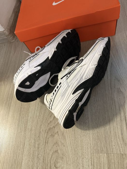 Дамски маратонки Nike