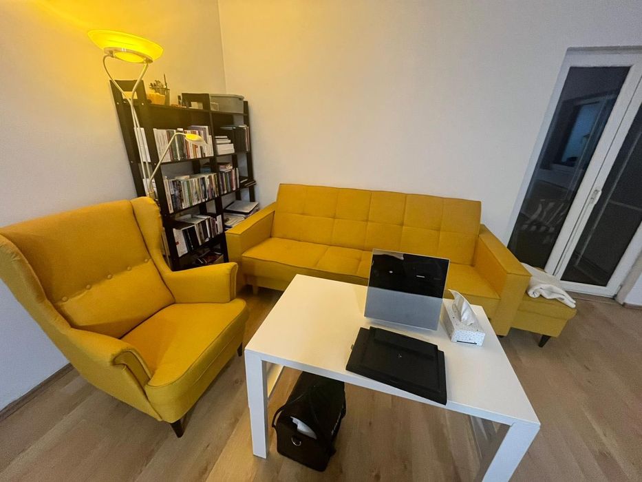 Canapea extensibil Ikea 3 persoane cu fotoliu și taburet