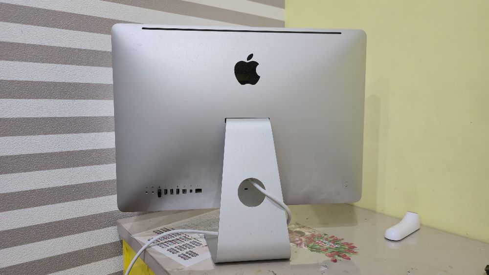 Apple Imac 2011 года 21 дюйм