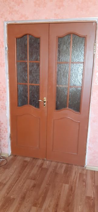 Продам двери деревянные