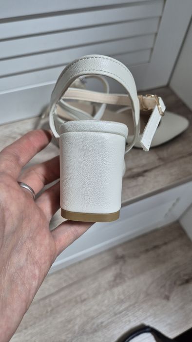 Очень красивые туфли 33 размера