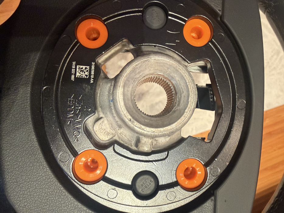 Bmw volan cu vibratir si pedale