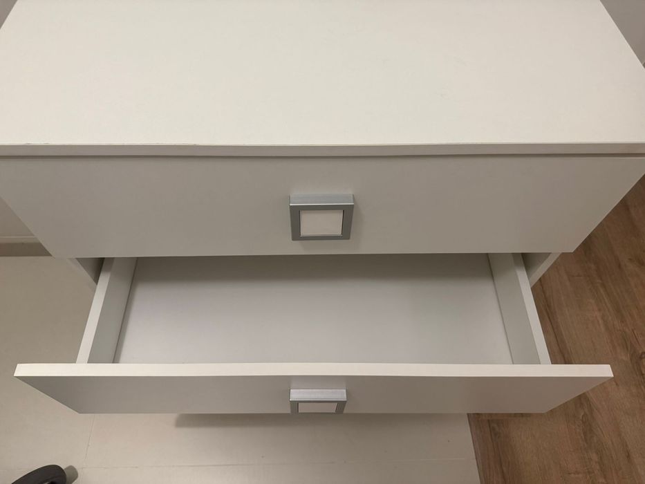 Детский шкаф с полочками