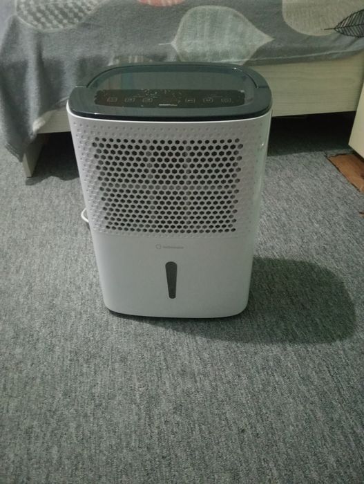 Dezumidificator cameră