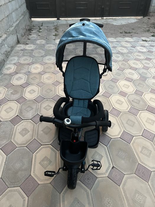 Детский трехколесный  велосипед с ручкой