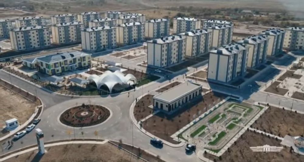 Дом 1 ЕТАЖ 3 ХОНАЛИ сардоба ситй Йанги Курилган