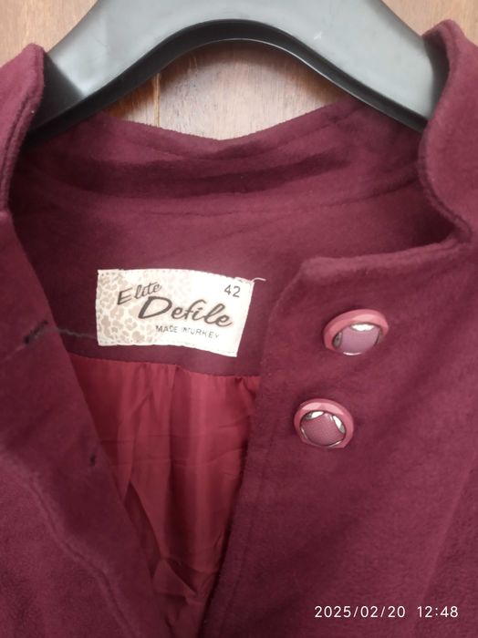 Дамско палто с качулка /вталено/