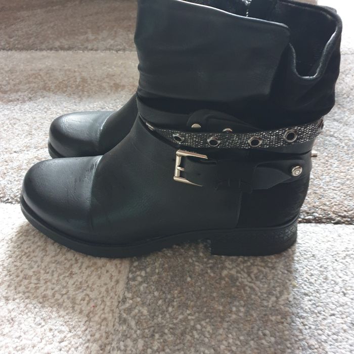 Ботуши Български