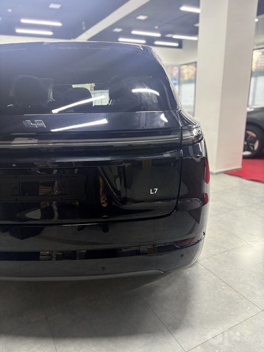 Li L7 Ultra restyling без порог