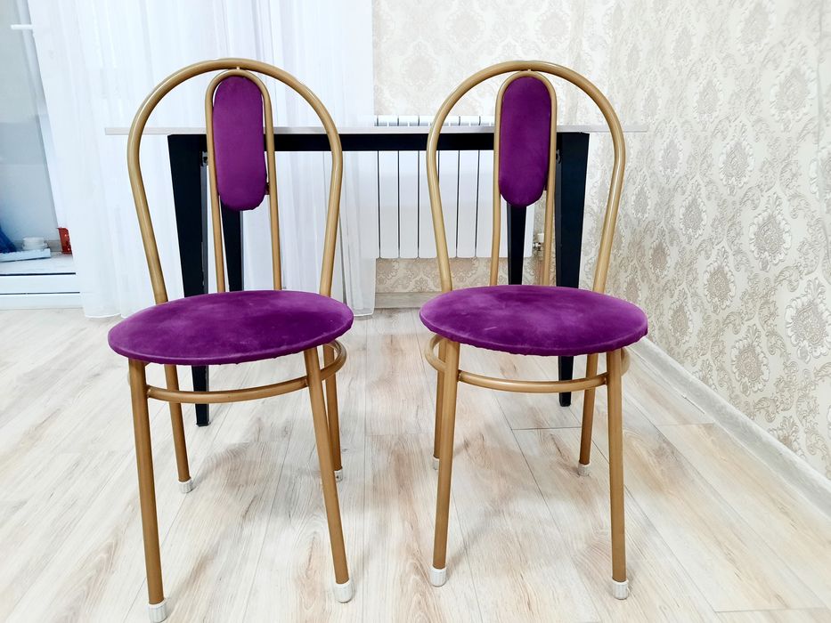 Шифонер в идеальный состояние. Разм. высота 2м, длина 1.20, ц.40000т