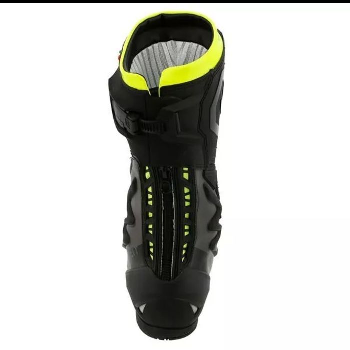 Мото ботуши Eleveit RC Pro номера 41 и 45
Eleveit RC Pro 
Black / Fluo