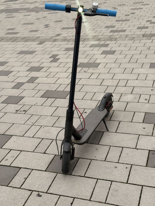 vand  trotineta electrica  xiomi m365
