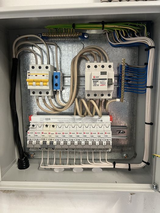 Электромонтажные работы (электрик)