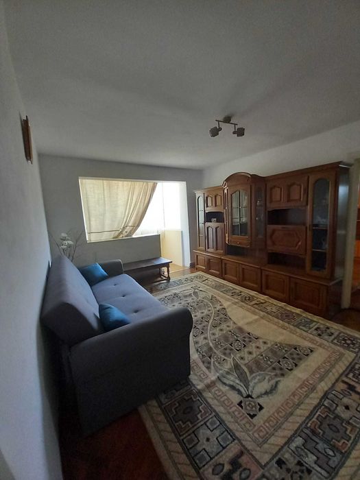 Inchiriez apartament semidecomandat-Calea Sagului