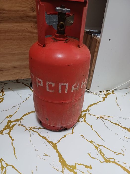 Газовый баллон почти новый
