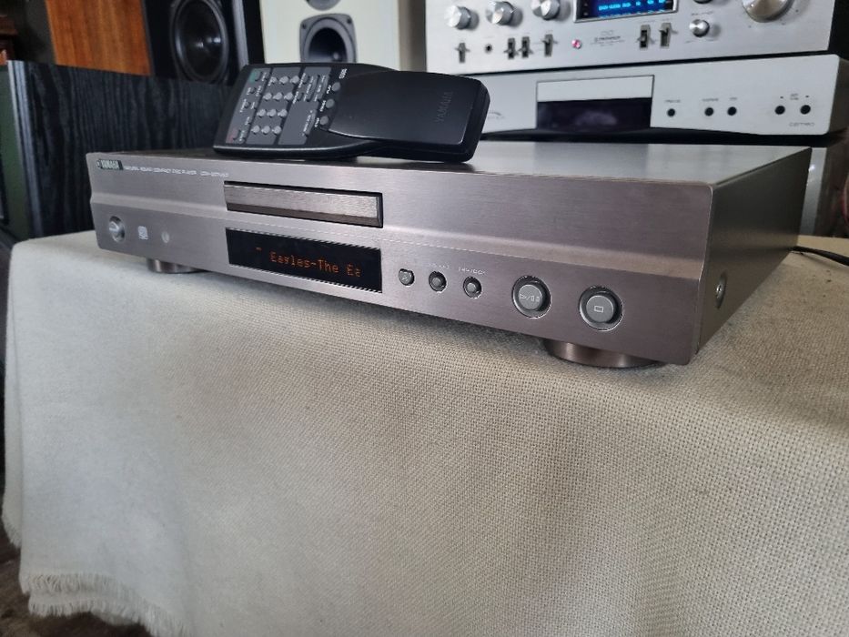 Cd Player Yamaha CDX 397 MK II. CD,MP3, etc. Perfecta stare.