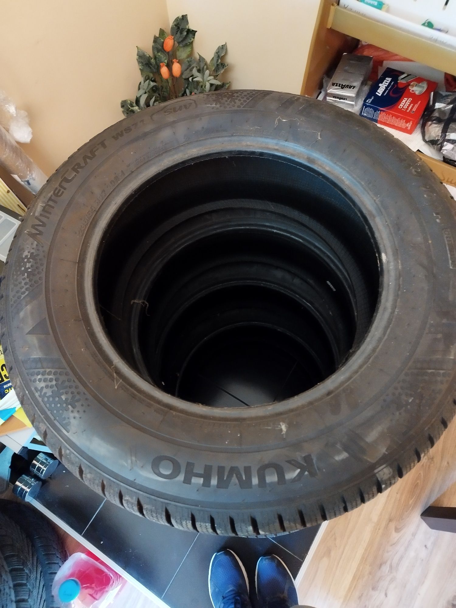 Гуми.235/65/17 Kumho зимни гр. Харманли • OLX.bg