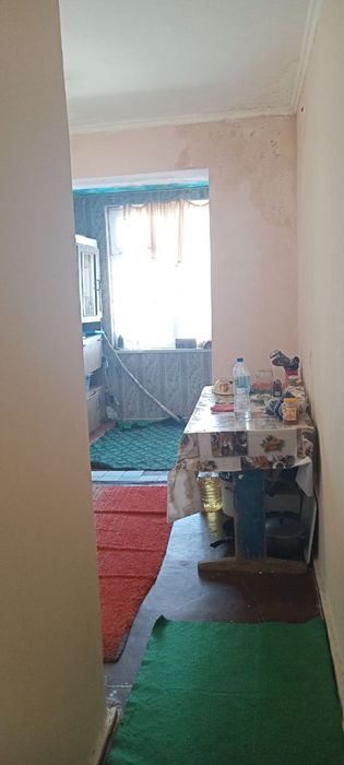 Srochna sotiladi 3mkr 2xona 27.500