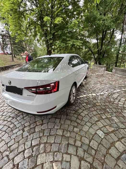 Skoda superb 2.0 TDI 150 кс 120000км