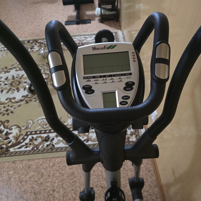 Эллиптический тренажёр