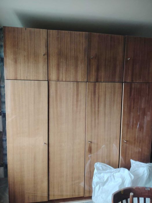 подарявам стари мебели