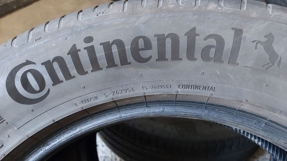 Летни гуми 235/60/18 Continental Ultra Contact 4 броя