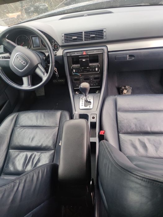 Dezmembrez Audi A4 2.0tdi BRF automat