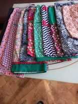 Качествени български платове , кърпи за глава и дом.престилки