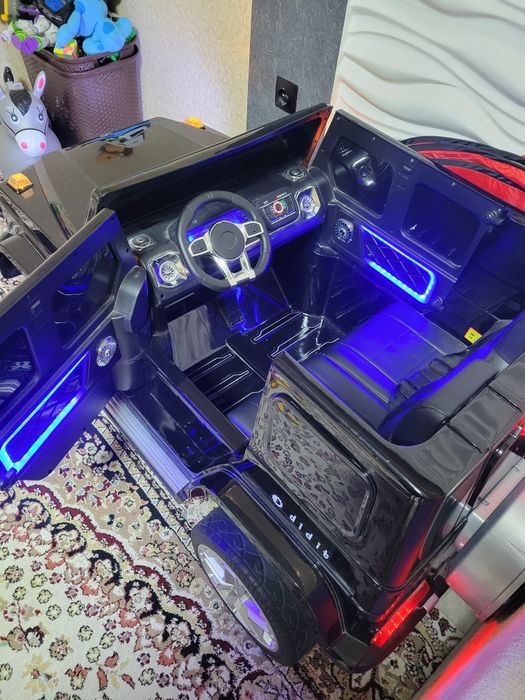 Детский электромобиль мерседес гелик