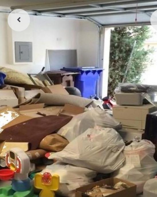 Debarasare apartamente- case- curti/ evacuare mobila veche