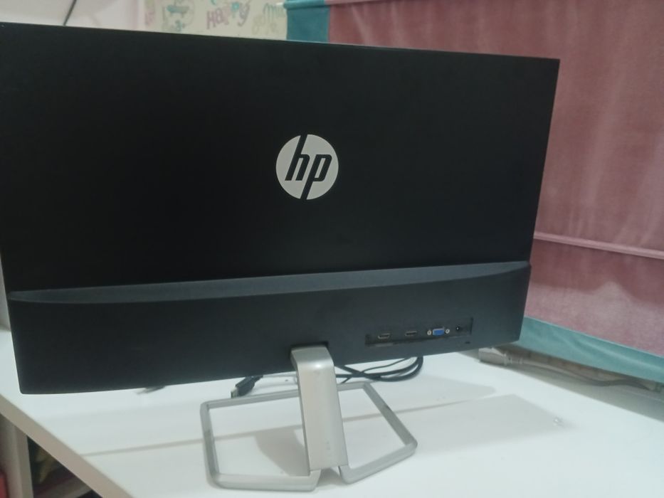 Монитор HP 27fw 27диагональ