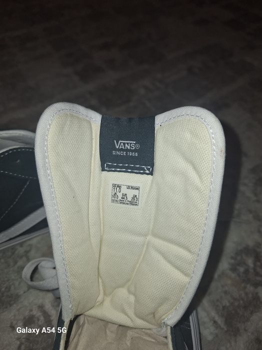 Tenesi Vans nou cu eticheta 44.5