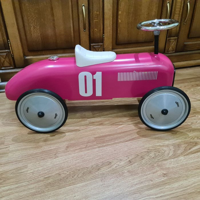 Машинка каталка  Retro