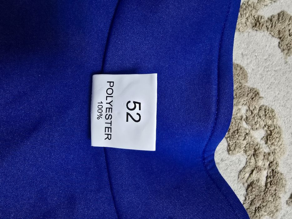 Продается спортивный костюм