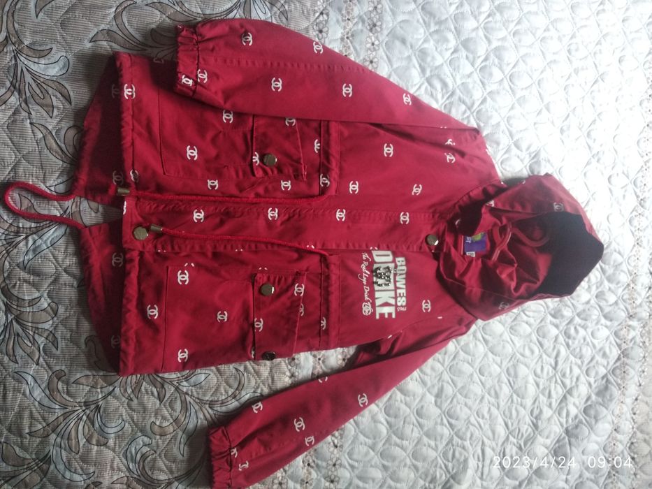 Срочно продаю курточки на девочку и мальчика