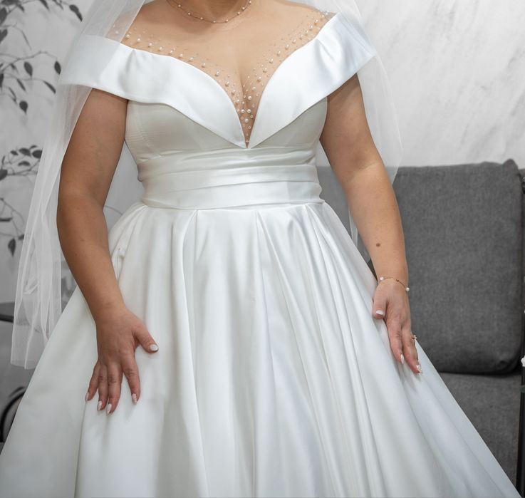 Vand rochie de mireasa