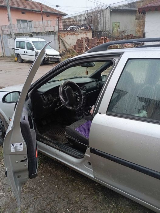 Opel vectra kombi 16v