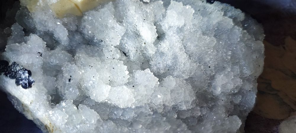 Кристали парчета Геоди от Родопите