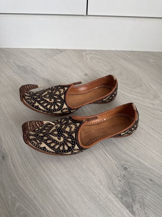 Продам тапочки в восточном  сииле