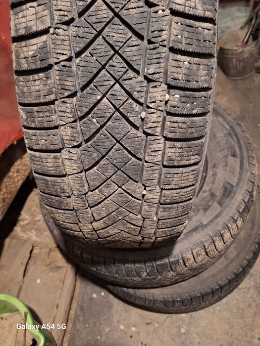 Продаю резину всесизоная